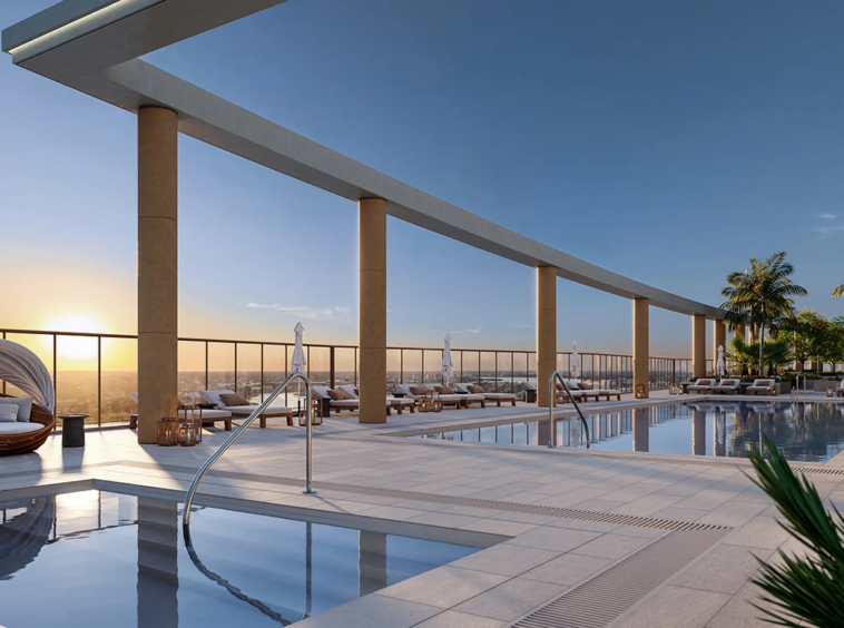 Rooftop-Pool-East